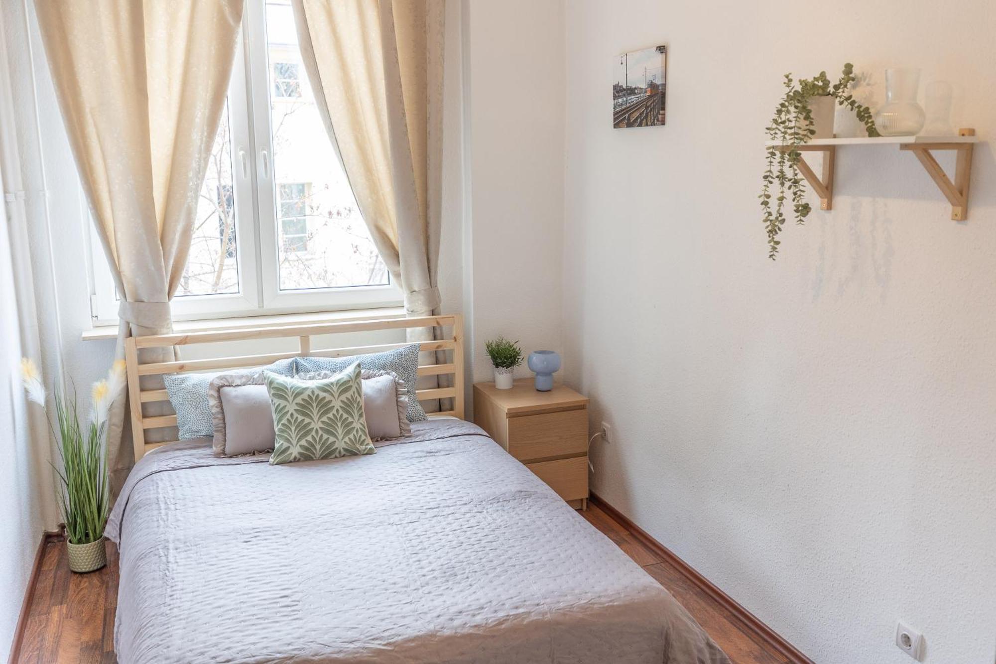 Riverside Balcony Apartment With View To Danube Budapeste Exterior foto